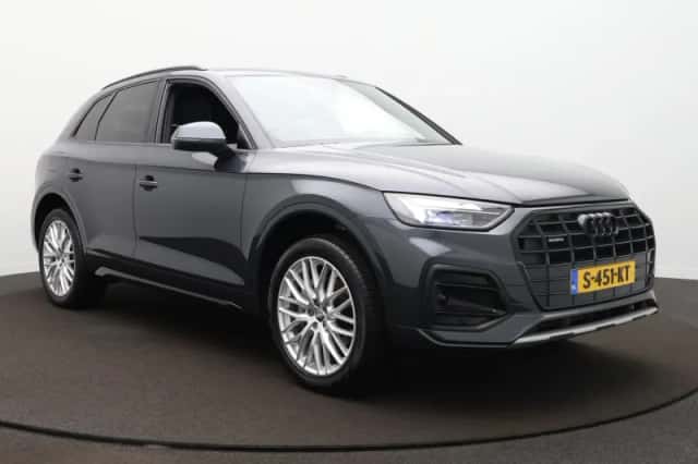 Audi Q5 (2022) thumbnail 3
