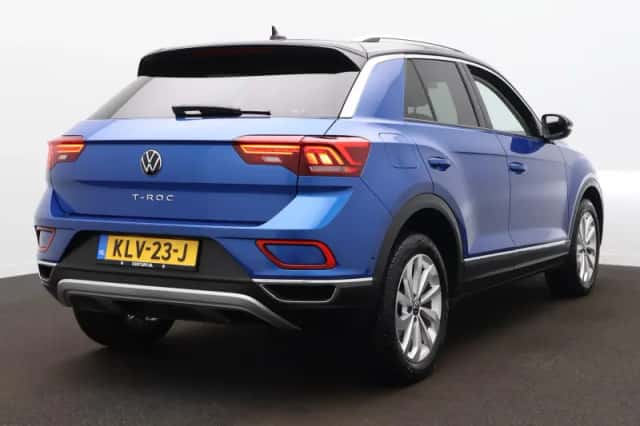 Volkswagen T-Roc (2022) thumbnail 5