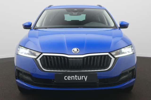 Škoda Octavia (2023) thumbnail 2