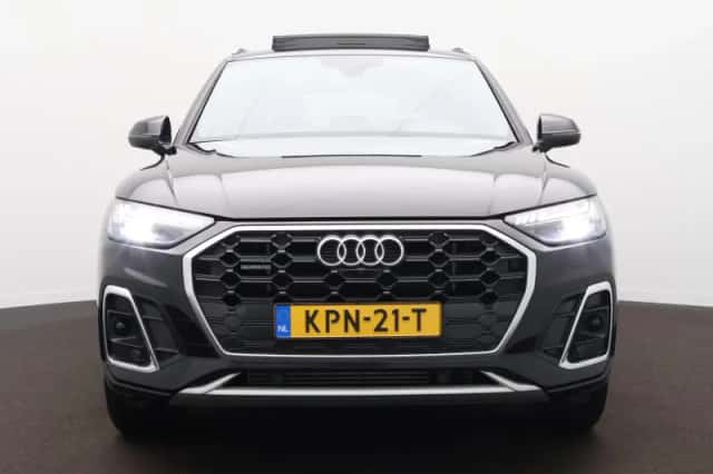 Audi Q5 (2024) thumbnail 2