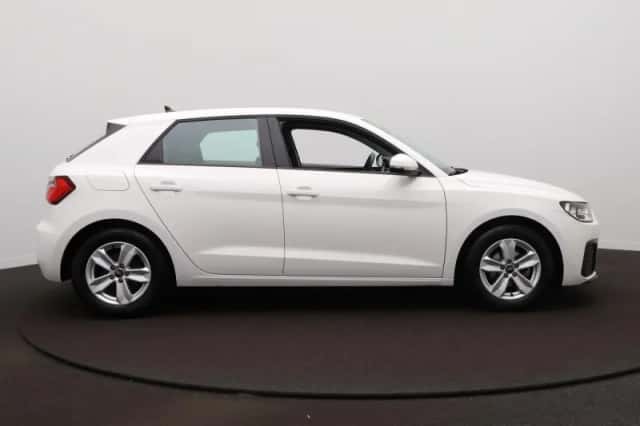 Audi A1 (2023) thumbnail 4