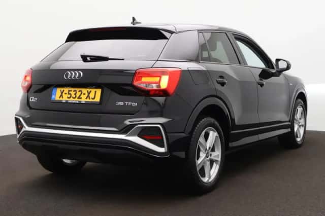 Audi Q2 (2023) thumbnail 5