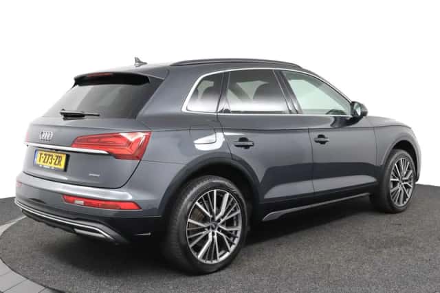Audi Q5 (2021) thumbnail 3