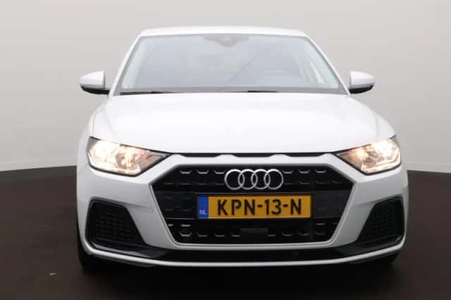 Audi A1 (2024) thumbnail 2