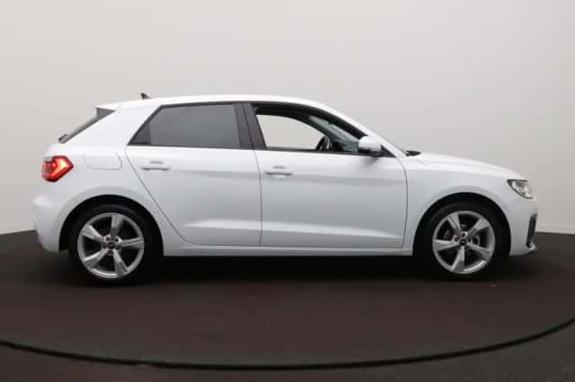 Audi A1 (2024) thumbnail 4