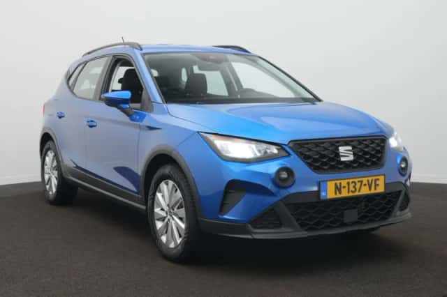 SEAT Arona (2022) thumbnail 4