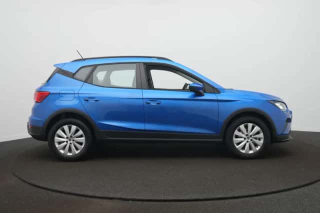 SEAT Arona (2022) thumbnail 5