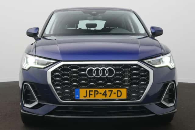 Audi Q3 Sportback (2022) thumbnail 3