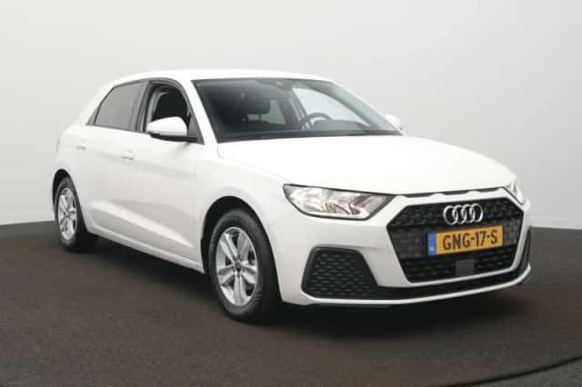 Audi A1 (2024) thumbnail 4