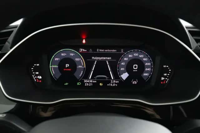 Audi Q3 (2022) thumbnail 6