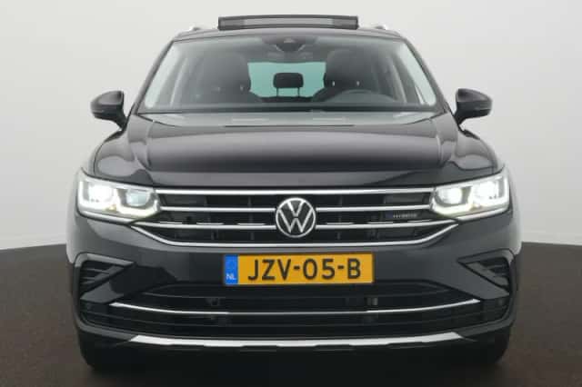 Volkswagen Tiguan (2022) thumbnail 3