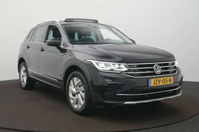Volkswagen Tiguan (2022) thumbnail 4