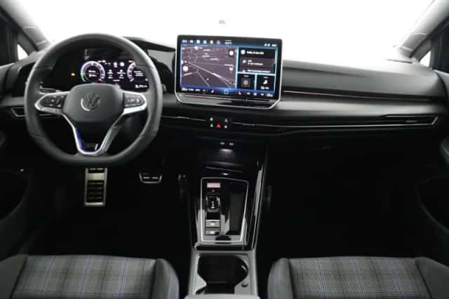 Volkswagen Golf (2026) thumbnail 5