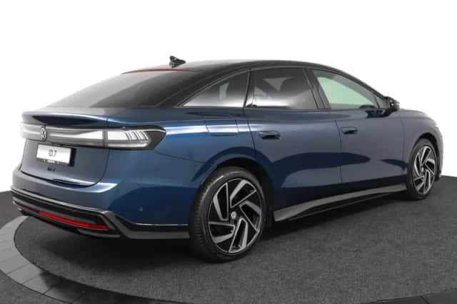 Volkswagen ID.7 (2026) thumbnail 2