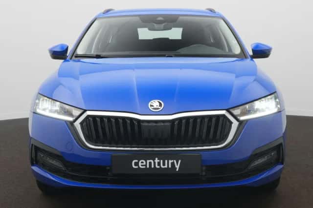 Škoda Octavia (2023) thumbnail 3