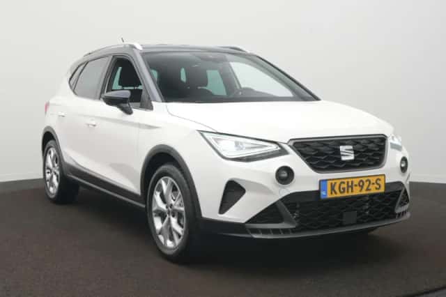 SEAT Arona (2024) thumbnail 3