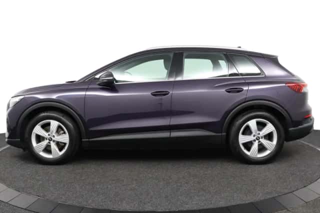 Audi Q4 e-tron (2022) thumbnail 3