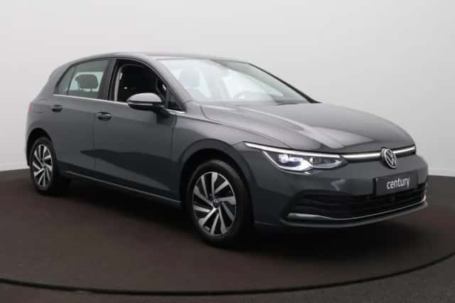 Volkswagen Golf (2022) thumbnail 4