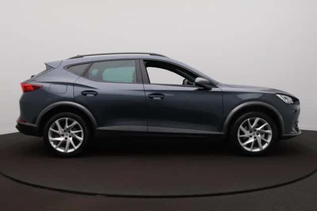 CUPRA Formentor (2024) thumbnail 5