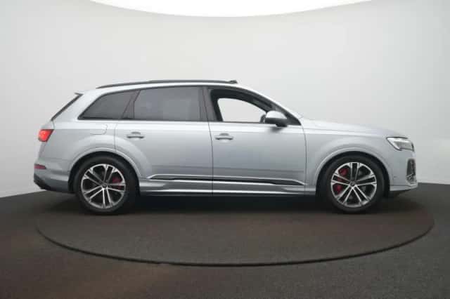 Audi Q7 (2025) thumbnail 5