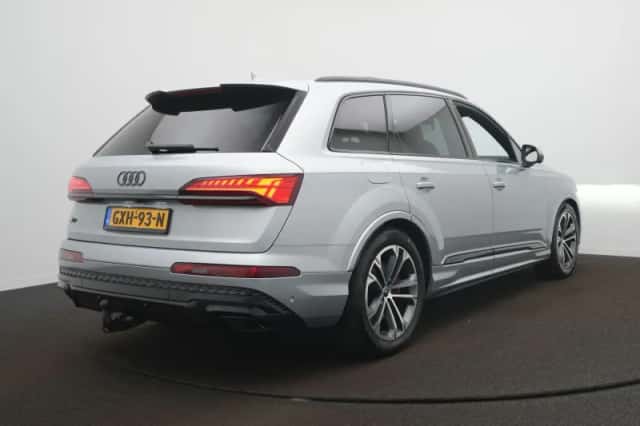 Audi Q7 (2025) thumbnail 6