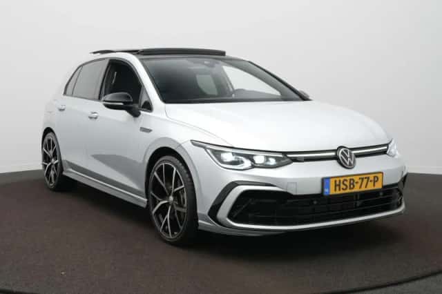 Volkswagen Golf (2024) thumbnail 4