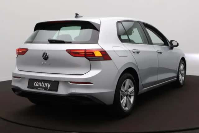 Volkswagen Golf (2023) thumbnail 6