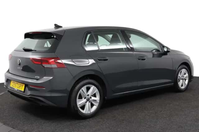 Volkswagen Golf (2021) thumbnail 3