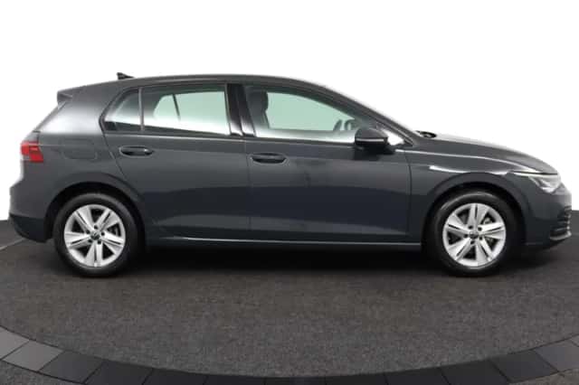 Volkswagen Golf (2021) thumbnail 6