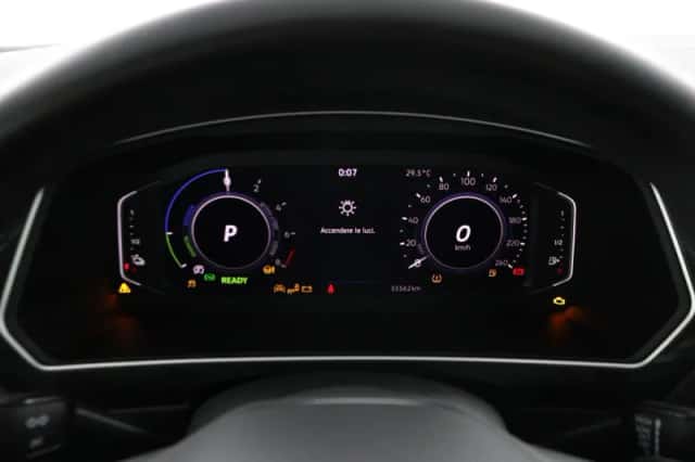 Volkswagen Tiguan (2022) thumbnail 6