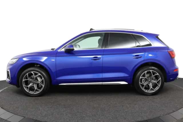 Audi Q5 (2022) thumbnail 3