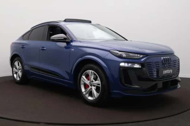 Audi Q6 e-tron (2025) thumbnail 3