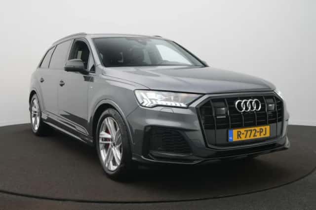 Audi Q7 (2022) thumbnail 4