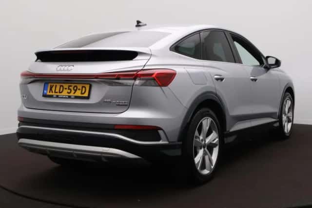 Audi Q4 e-tron (2023) thumbnail 5