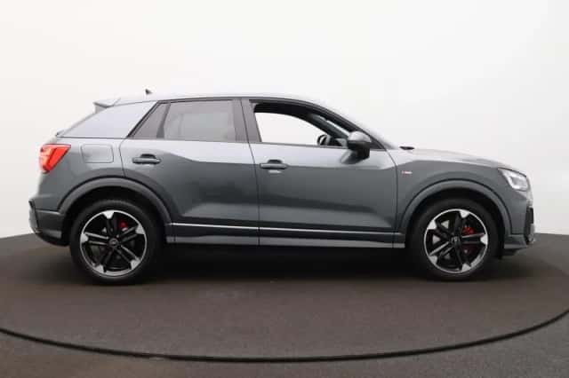 Audi Q2 (2024) thumbnail 4