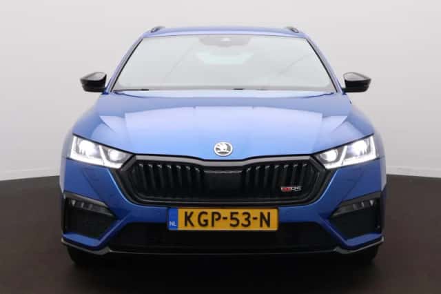 Škoda Octavia (2023) thumbnail 2