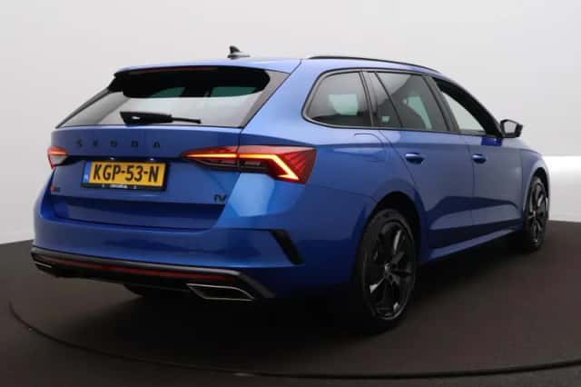 Škoda Octavia (2023) thumbnail 5