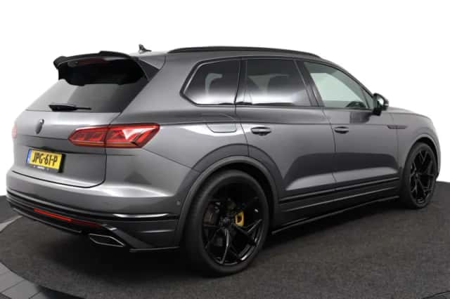 Volkswagen Touareg (2021) thumbnail 2
