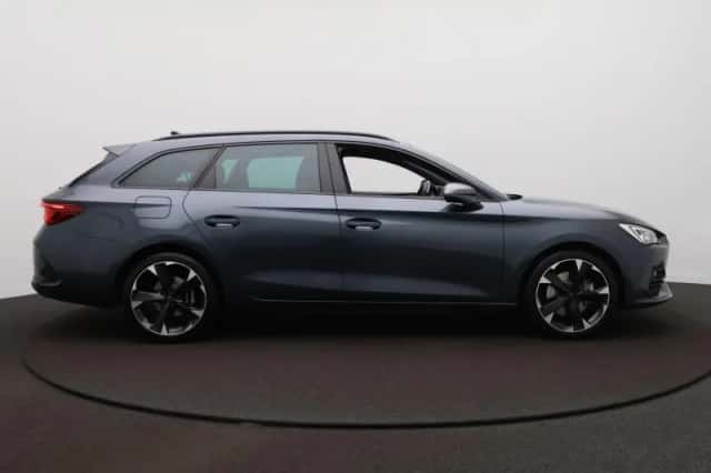 CUPRA Leon Sportstourer (2023) thumbnail 4