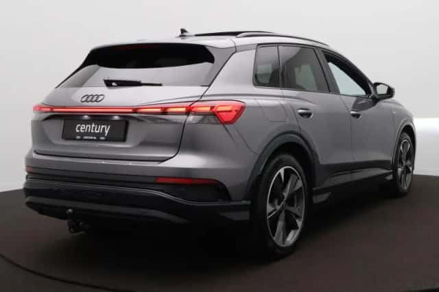 Audi Q4 e-tron (2025) thumbnail 5