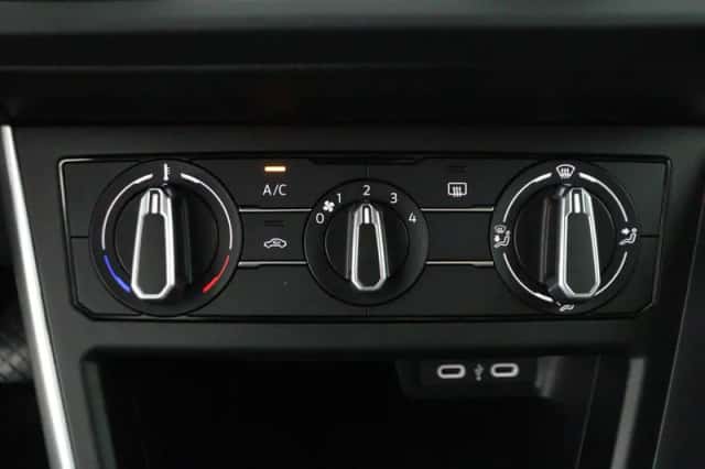 Volkswagen Polo (2024) thumbnail 6
