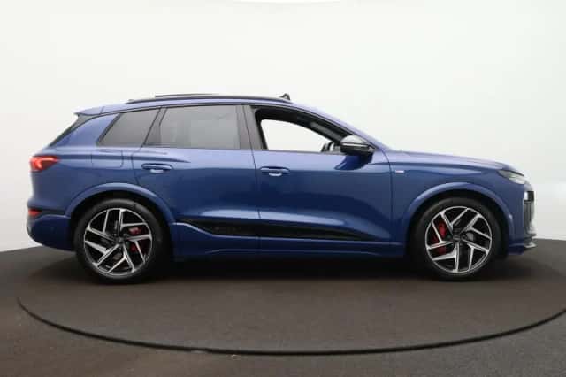 Audi Q6 e-tron (2025) thumbnail 4