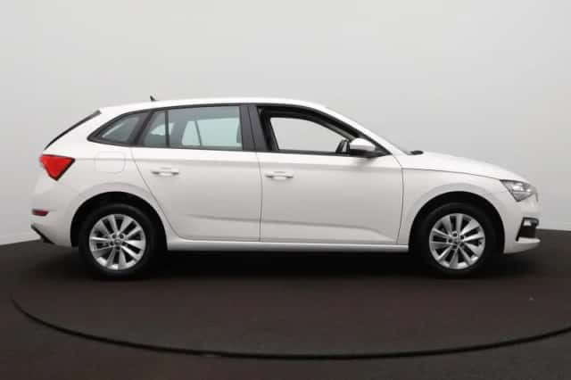 Škoda Scala (2023) thumbnail 4