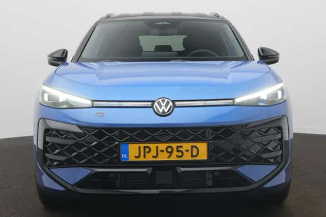 Volkswagen T-Roc (2025) thumbnail 3