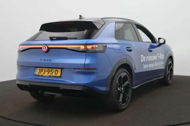 Volkswagen T-Roc (2025) thumbnail 6
