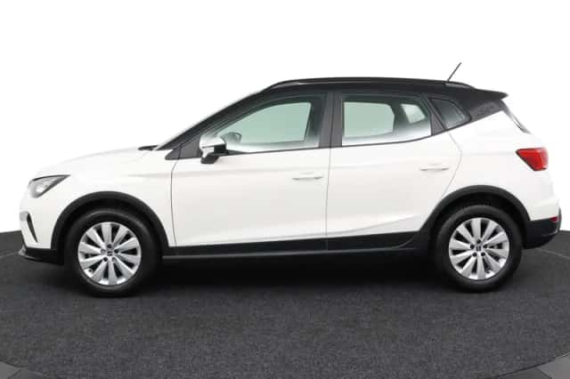 SEAT Arona (2023) thumbnail 3
