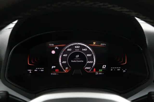 SEAT Arona (2023) thumbnail 5
