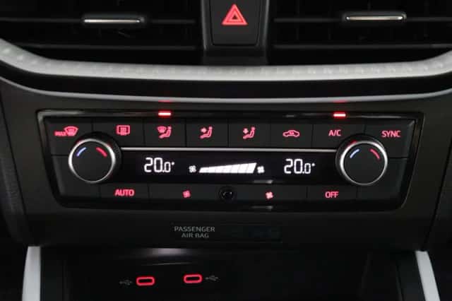 SEAT Arona (2023) thumbnail 6