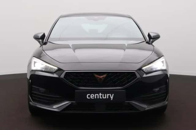 CUPRA Leon (2023) thumbnail 2