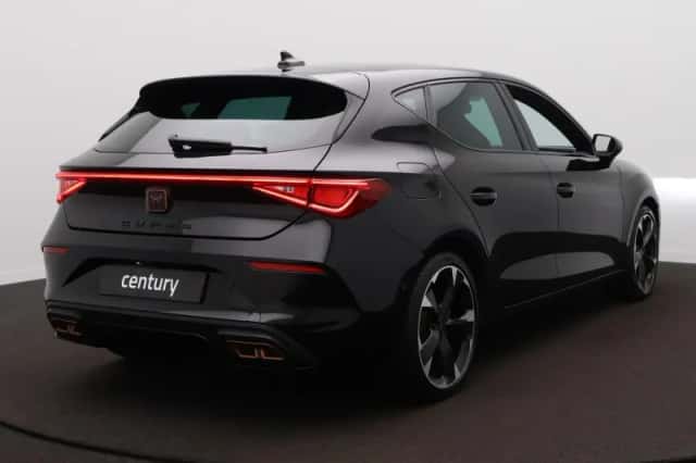 CUPRA Leon (2023) thumbnail 5